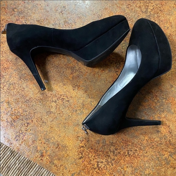 Guess platform stilettos shoes with lock SZ 7 1/2 - Picture 3 of 6